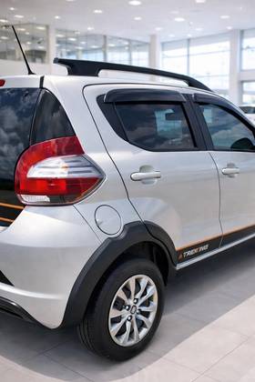 FIAT MOBI 1.0 FIREFLY FLEX TREKKING MANUAL